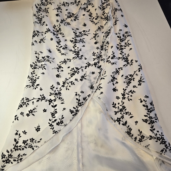 Floral Spaghetti Strap High/Low Hem Prom Dress - Picture 3 of 12